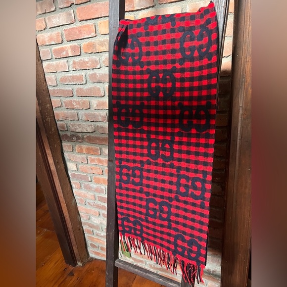 GUCCI NWT Authentic Unisex Gucci Red Blue Wool Check GG Logo Scarf 14" x 94" New - Picture 1 of 9